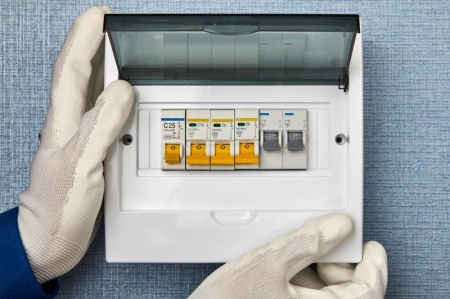 Mise aux normes &eacute;lectriques &agrave; Liffr&eacute; : guide et conseils