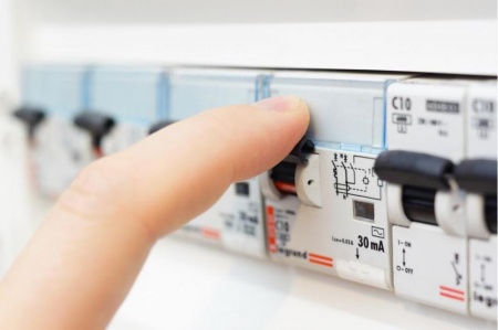 R&eacute;novation &eacute;lectrique : les &eacute;tapes cl&eacute;s pour r&eacute;ussir vos travaux